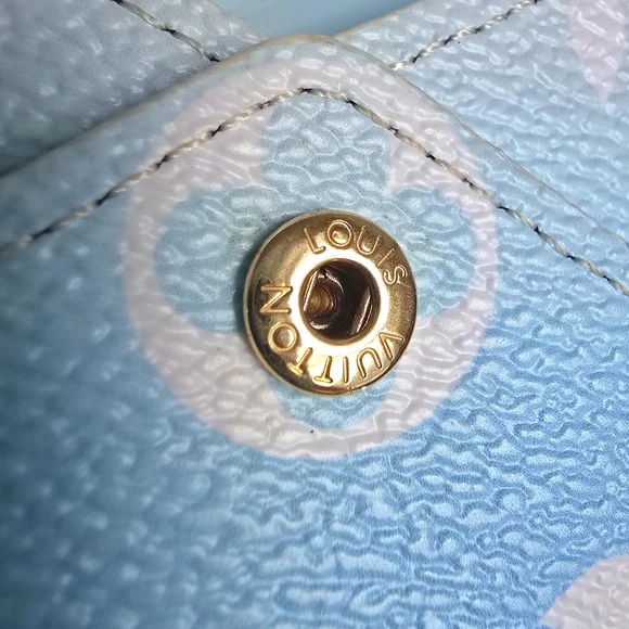 AUTHENTIC Louis Vuitton Krigami Pochette MM By The Pool Series 2021 - Picture 11 of 14